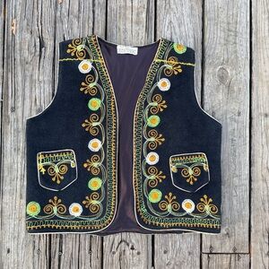Vintage 1960s Made in Pakistan Floral Embroidered Vest